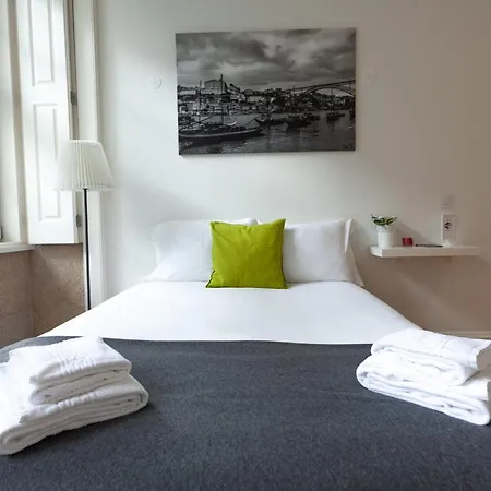 Invite S. Bento Apartment